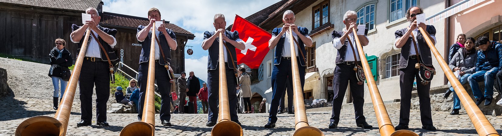 El regulador financiero suizo afirma que invertir en criptomonedas supone un riesgo del 800%