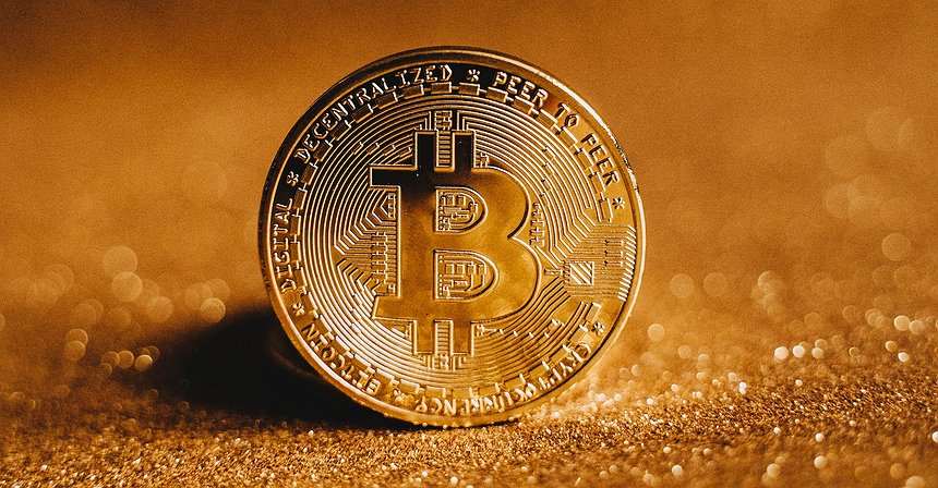Robert Kiyosaki Recommends Investing in Bitcoin and Gold Once Again