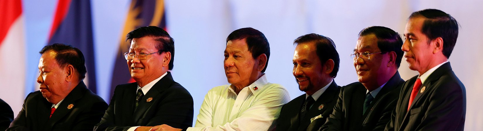 Líderes globais encontram-se no Laos