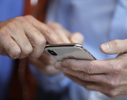 Apple começa hoje a aceitar pré-encomendas do iPhone X