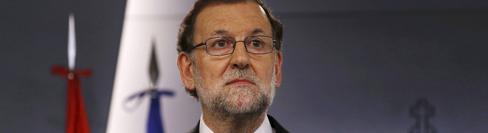 Rajoy aguanta todo lo que se le eche encima