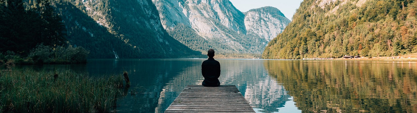 Bitcoin price falls to $7,000