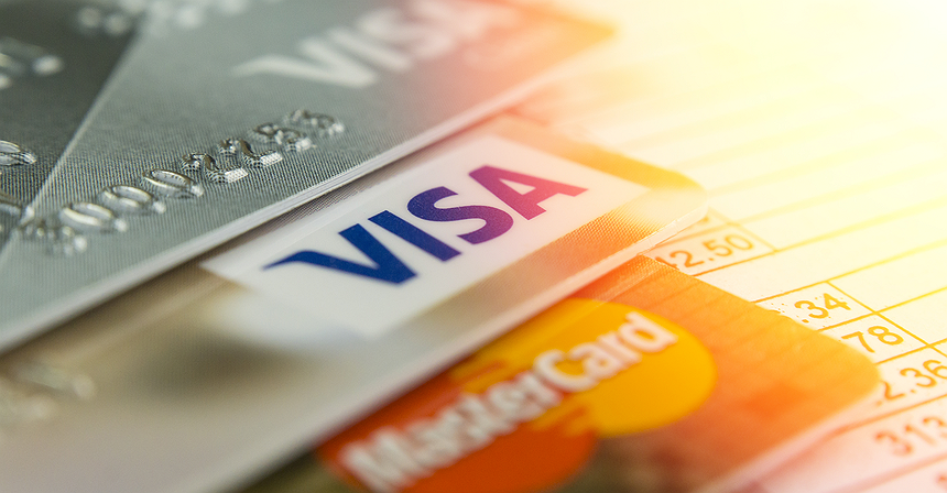 Blockchain.com Launches a Debit Card with Crypto Cashback