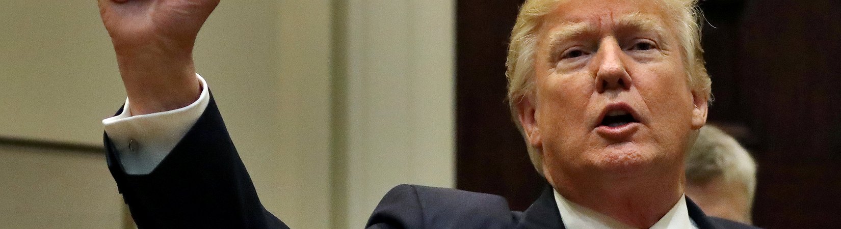 Trump tells Canada and Mexico the US will remain in NAFTA for now