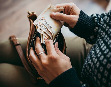 Euro ai massimi da gennaio 2015