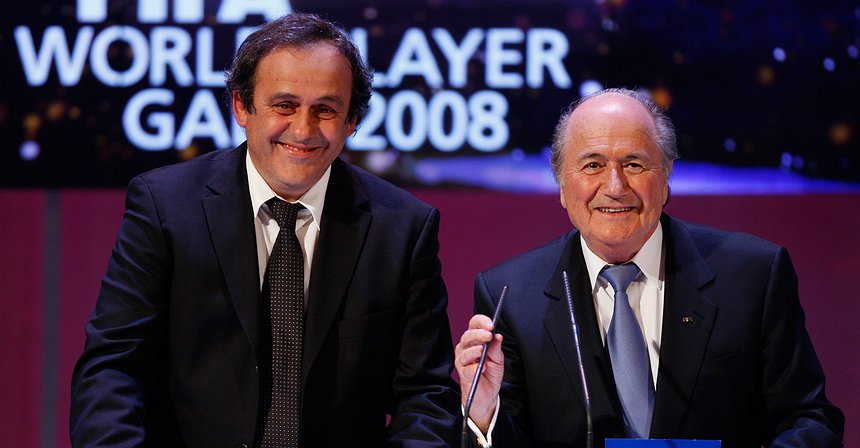 Blatter e Platini banidos do futebol por oito anos