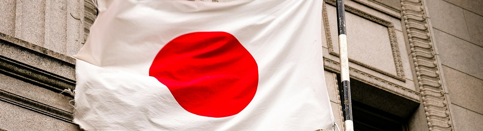 El regulador financiero japonés planea permitir a los bancos comprar y vender criptomonedas