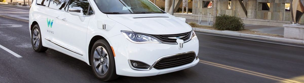 Fiat Chrysler fornirà ad Alphabet le auto per i taxi senza conducente