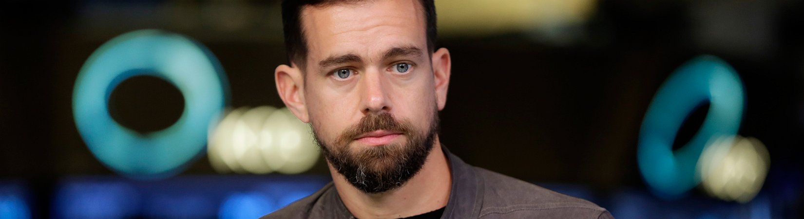 كيف وضعت العملات المشفرة Twitter في وضع حرج