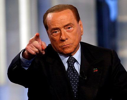 Berlusconi: se al Referendum vince il Sì è meglio andare all'estero