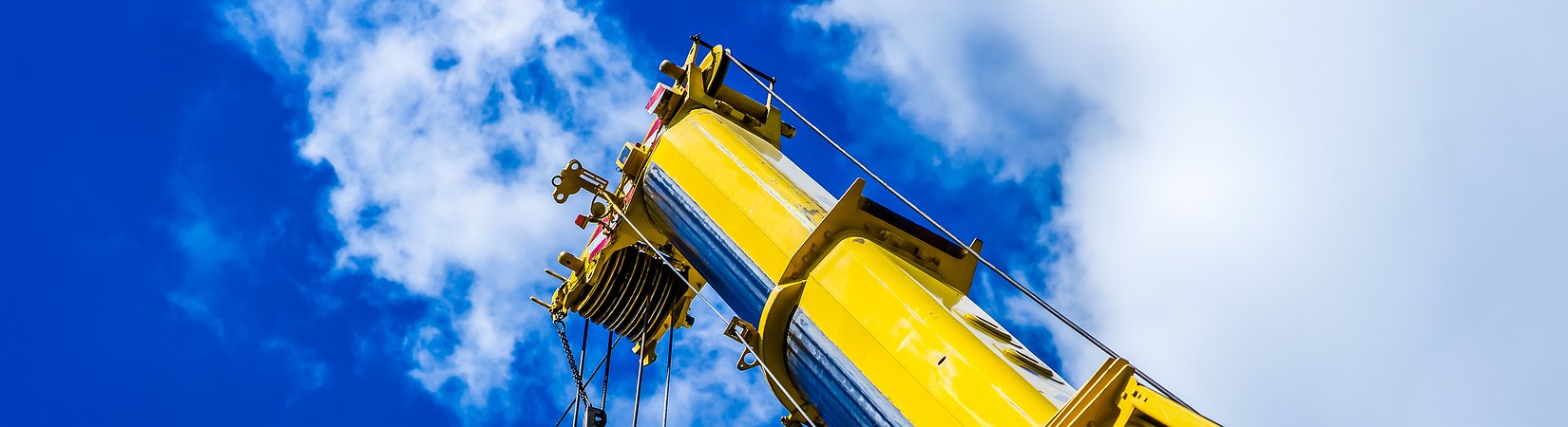 Produção industrial da zona euro acelera repentinamente