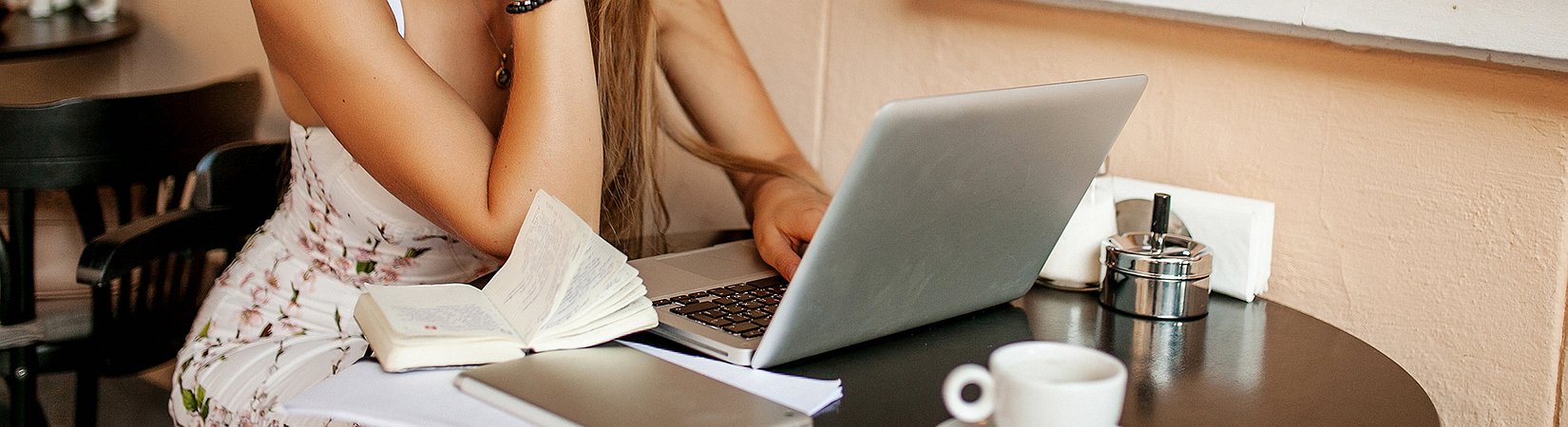 التنجيم عن طريق البريد الإلكتروني