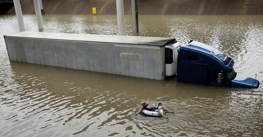 FOTO: L’uragano Harvey inonda il Texas