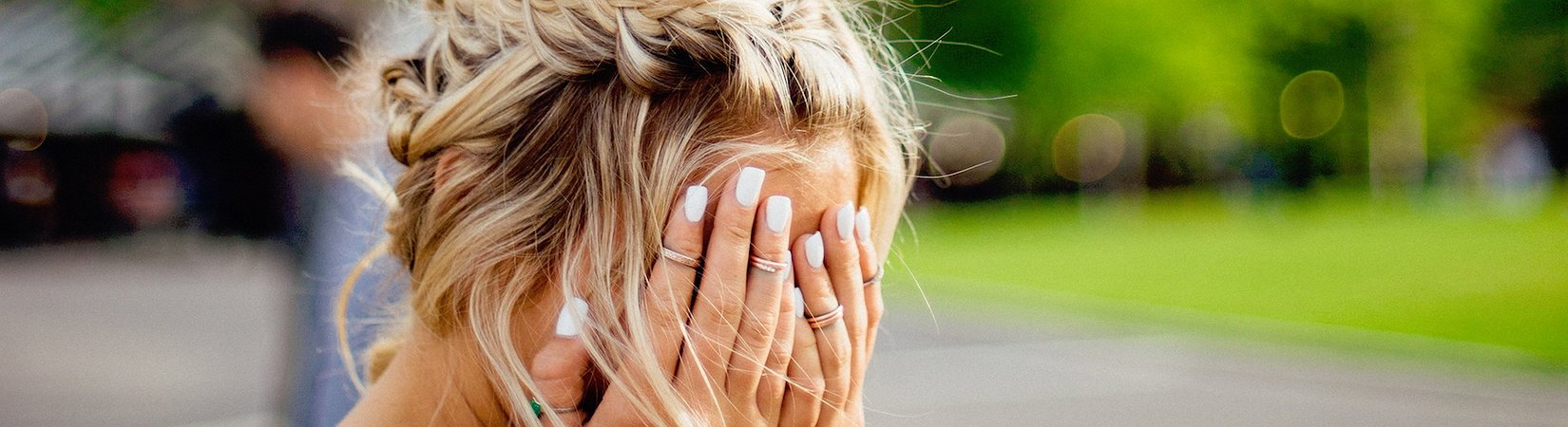 Qué hacer cuando no conoces a nadie en la sala