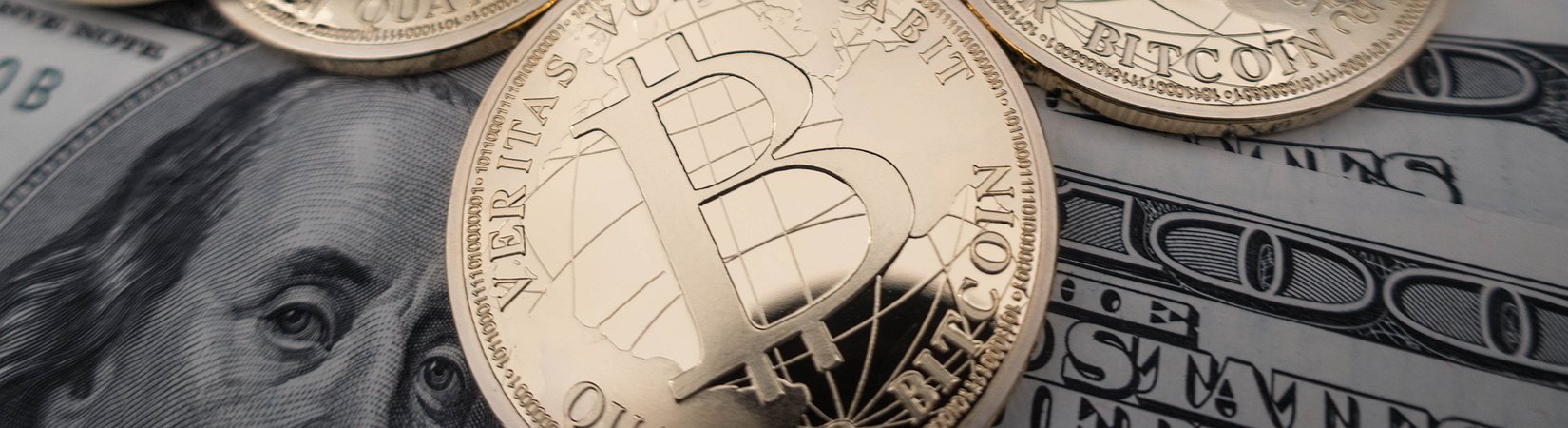 Il bitcoin continua a correre e supera quota 13.000 dollari