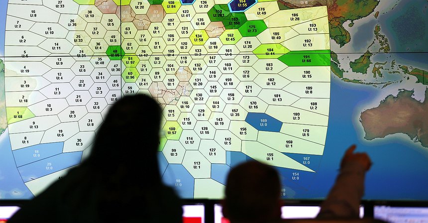 Malaysia Airlines becomes first carrier to sign up for new satellite tracking service