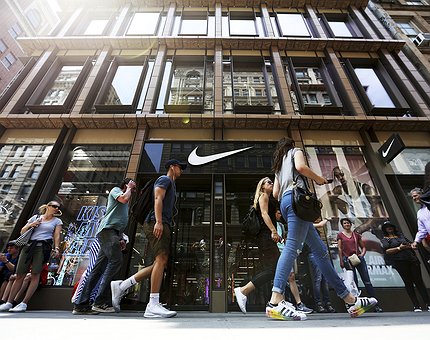 Nike venderà alcuni prodotti su Amazon