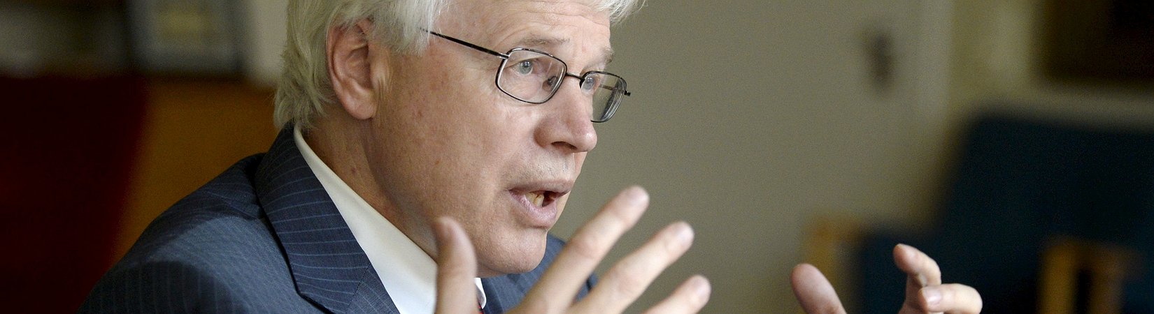 Los creadores de la teoría de los contratos galardonados con el Nobel de Economía