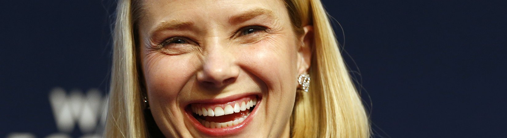 The EU gives an approval to Verizon's acquisition of Yahoo