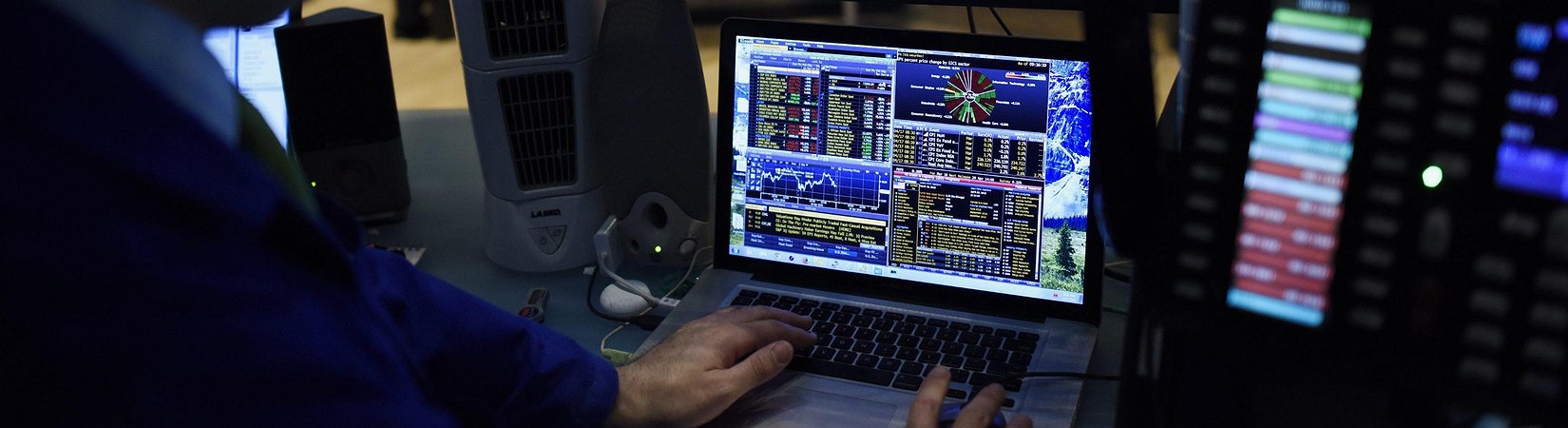 البنوك ضد Bloomberg