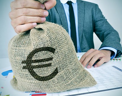 Bce: “Quantitative Easing anche oltre 2017, se necessario”