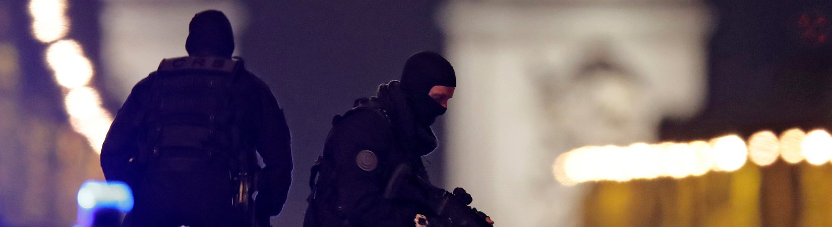 Matan a un policía y otros dos resultan heridos en un ataque en los Campos Elíseos de París