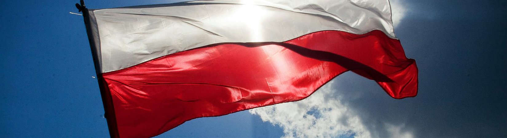 Polish Regulator Issues a Warning About Crypto.com