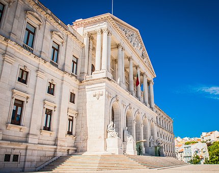 Parlamento debate utilização de criptomoedas para pagamentos