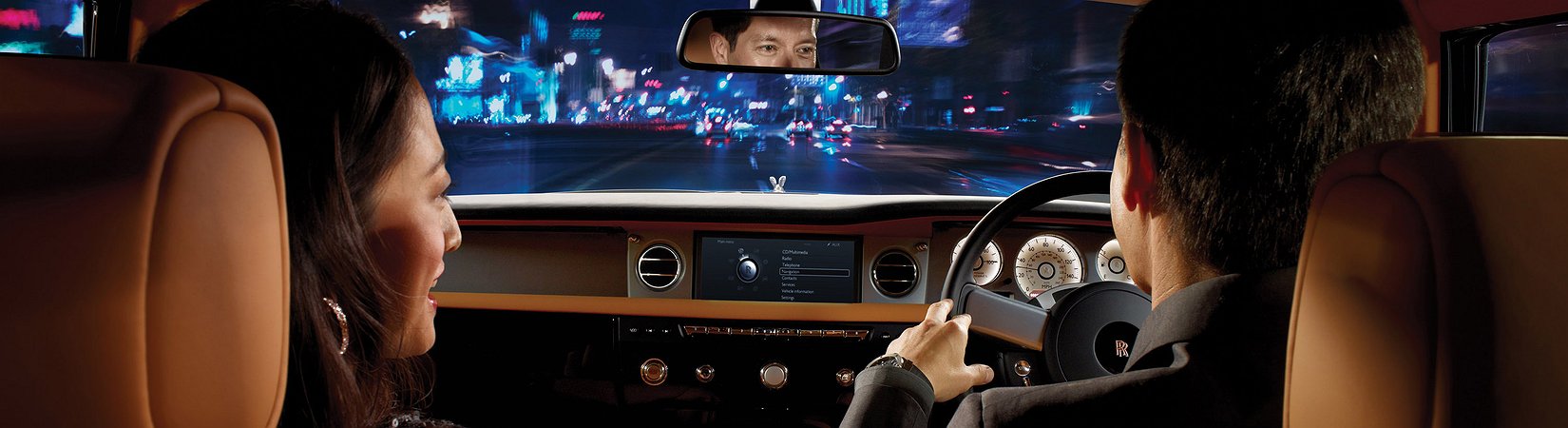 Extras de automóveis ridiculamente luxuosos