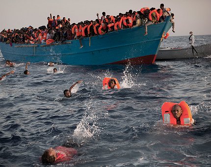 Equipas de resgate salvaram milhares de migrantes no Mediterrâneo