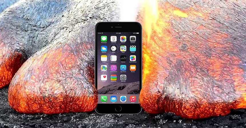 10 anni di iPhone distrutti per il gusto di farlo