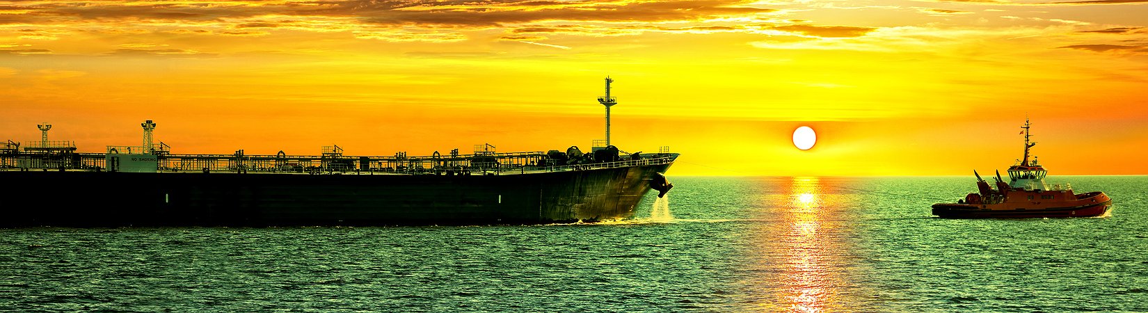 العقود الآجلة للنفط تبسط السوق