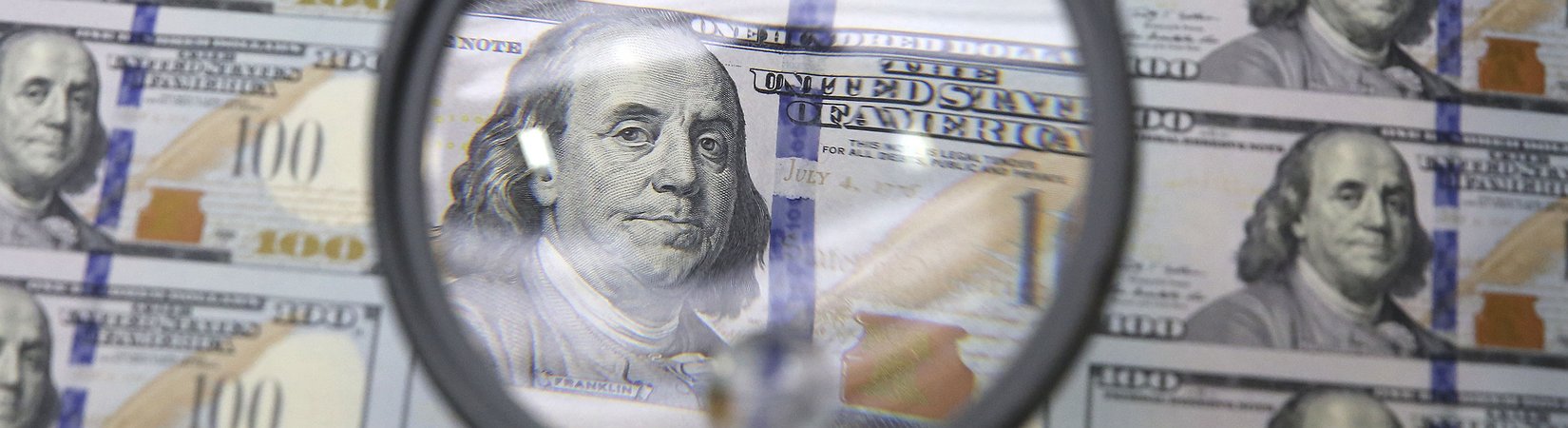 As reservas mundiais de divisas estrangeiras estão a diminuir