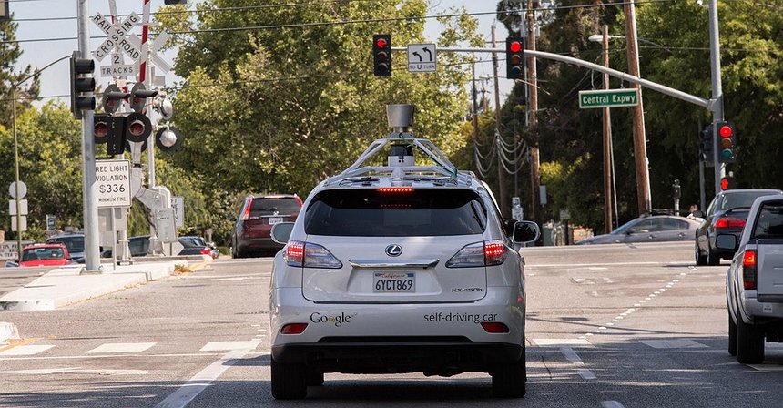 حوادث السيارات ذاتية التحكم