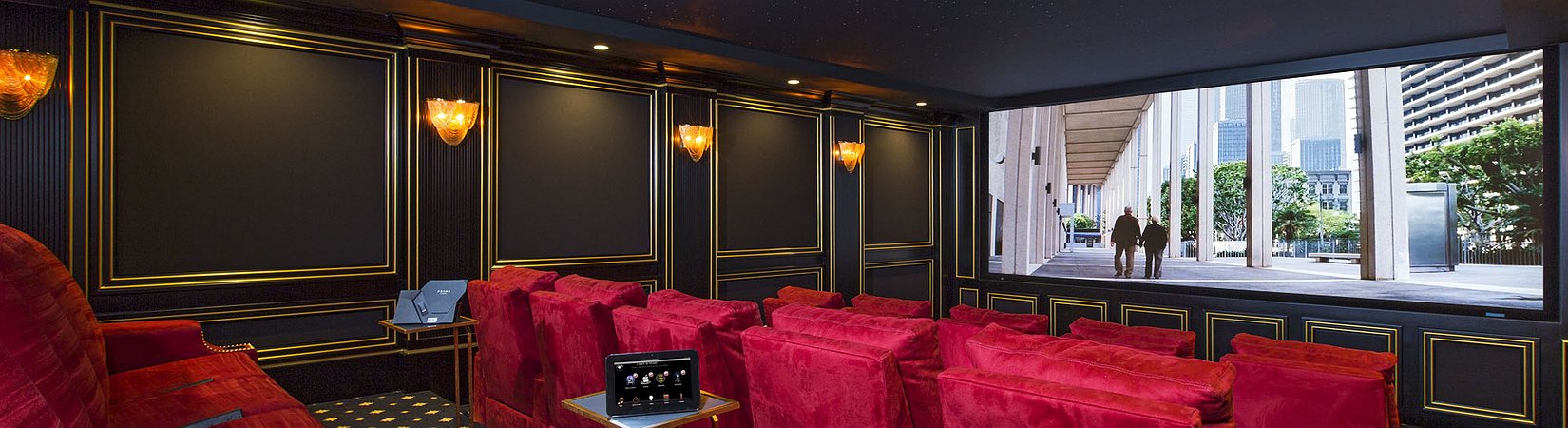 الأفلام الشهيرة في بيتك مقابل 35 ألف دولار فقط