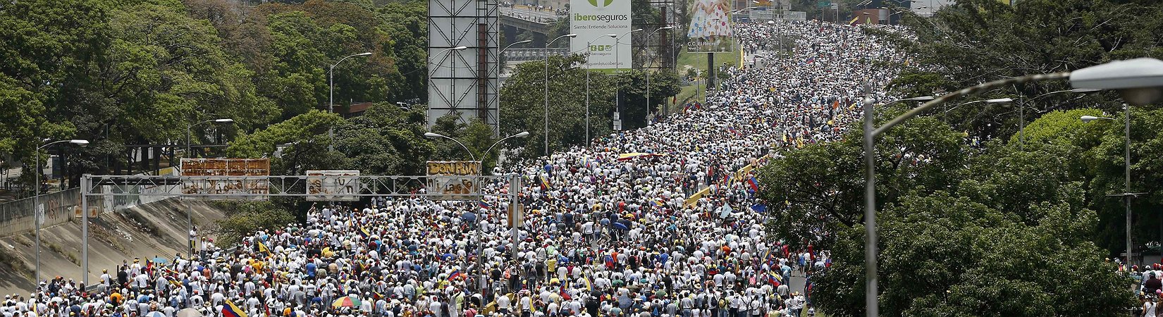 Milhares se reuniram na capital venezuelana para grande protesto