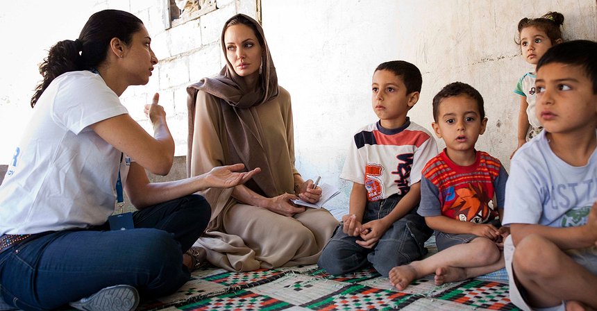 المشاهير الذين تضامنوا مع اللاجئين السوريين