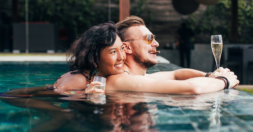 10 عادات ستجعلك تبدو أكبر من عمرك