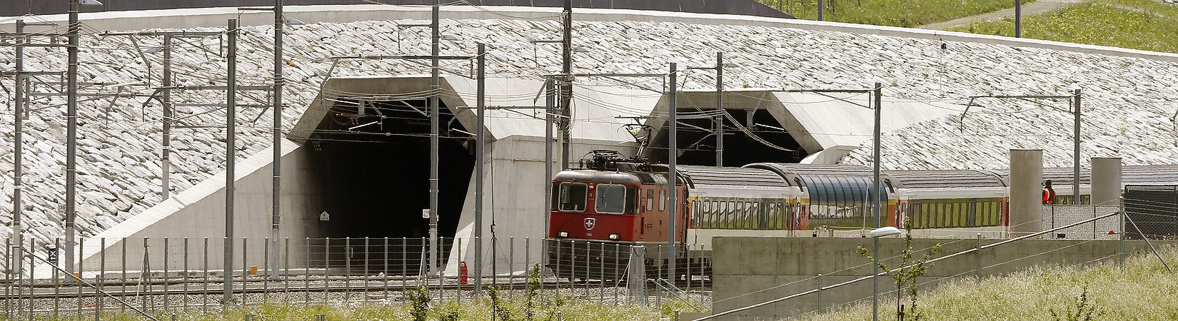 Túnel mais longo do mundo liga o Sul e Norte da Europa