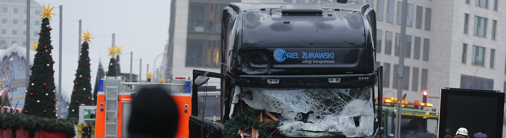 12 fallecidos al chocar un camión contra un mercado navideño en Berlín 