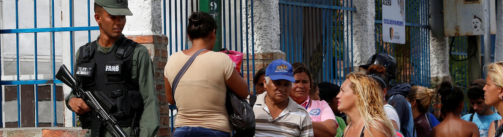 El ejército de Venezuela asume el control del suministro de alimentos