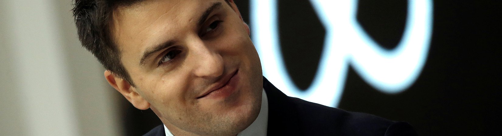 Airbnb to expand in China, change name