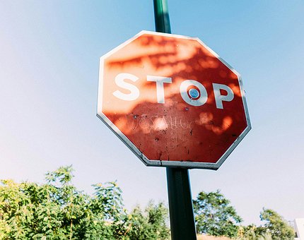 España ordena a Worldcoin detener sus operaciones