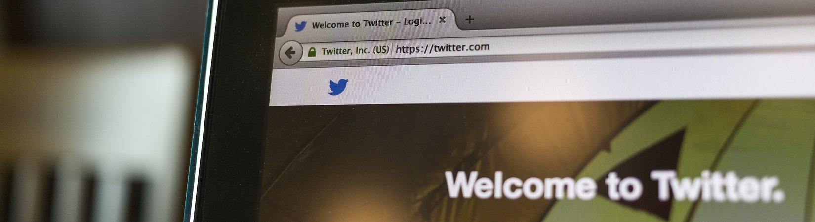 تويتر ليس فيسبوك ولم يعد تماما تويتر