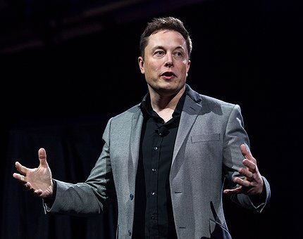 Elon Musk procura silenciar céticos em relação à Tesla