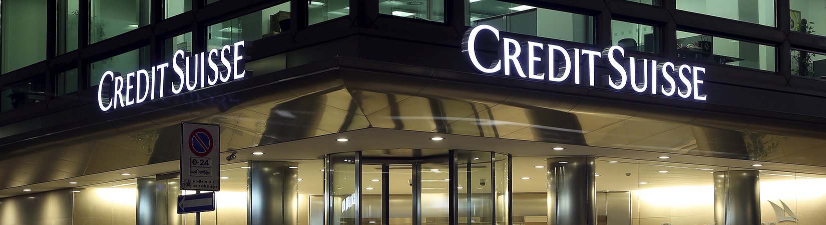 Credit Suisse takes out ads to address tax evasion probe