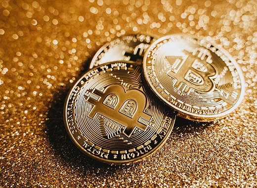 BlackRock's IBIT Bitcoin ETF Reaches 700,000 BTC in Assets Under Management