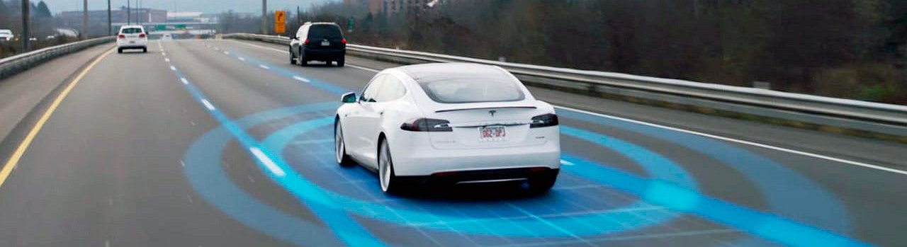 Tesla quiere hacer la conducción más segura