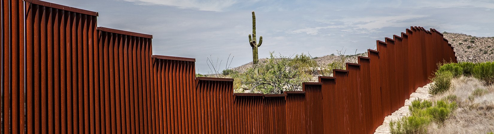 Trump assinou decreto para a construção de muro na fronteira com o México