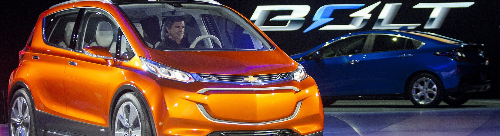 جنرال موتورز ضد تسلا